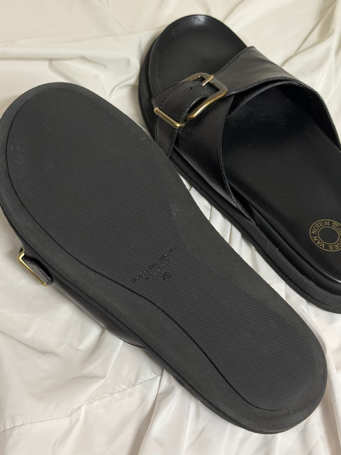 드리스 반 노튼 블랙 레더 버클 샌들 상품이미지5