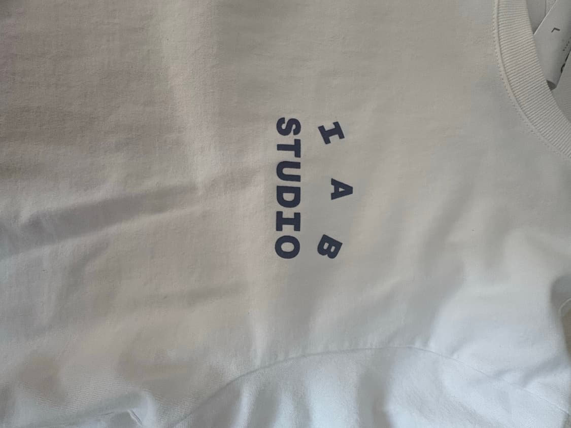 아이앱 반팔 L 급처 상품이미지3