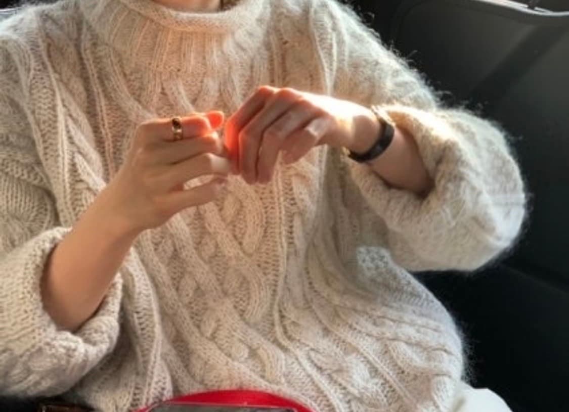 Mone ribbonbit 모네 리본빛 브렛 타기젠 스웨터 상품이미지5