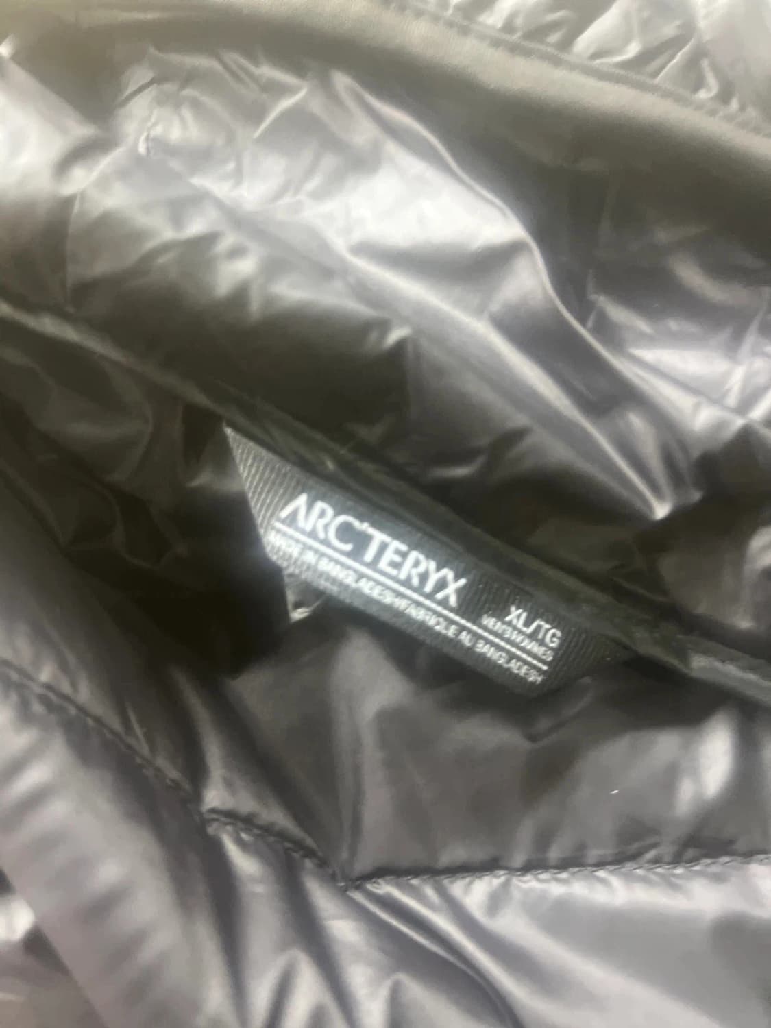 아크테릭스 경량패딩 상품이미지2