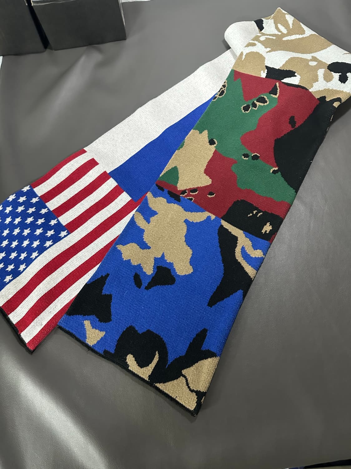 고샤 루브첸스키 머플로 프리 사이즈  상품이미지3