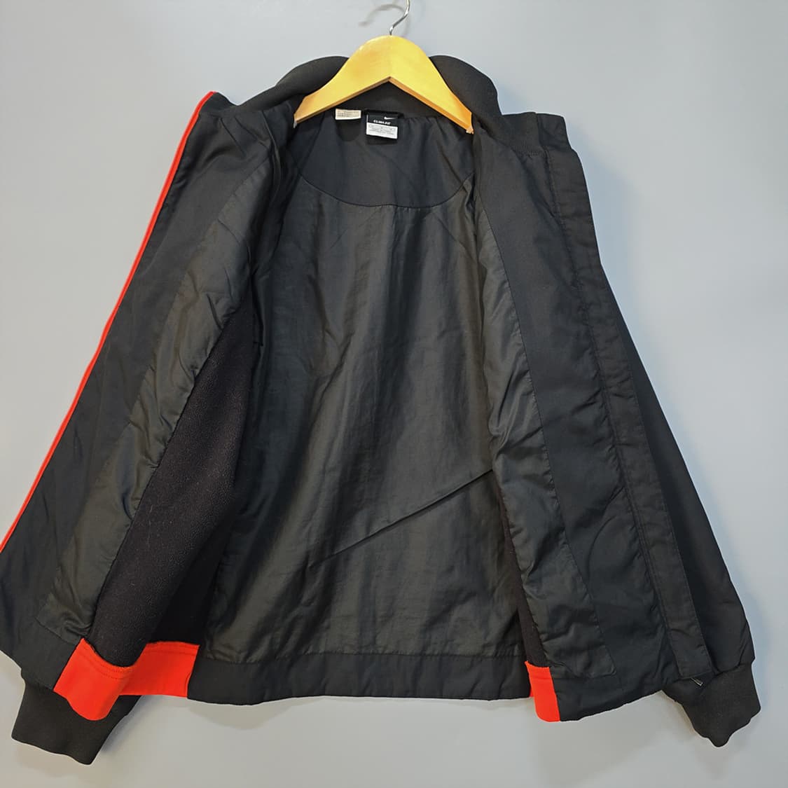 나이키(NIKE) 클라이마핏 트레이닝 집업 블랙레드 85 상품이미지6