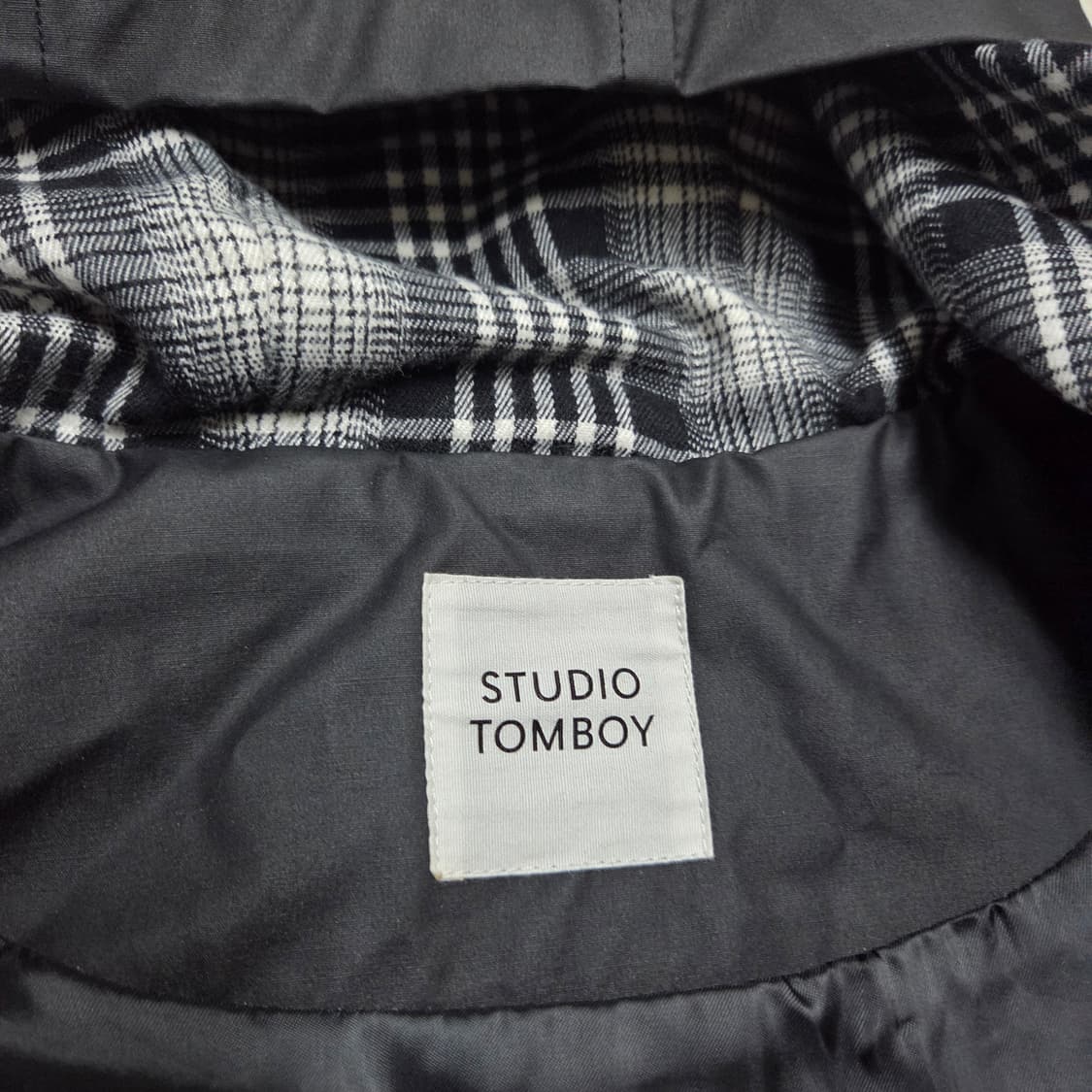 스튜디오 톰보이 블랙 후드 점퍼 상품이미지6