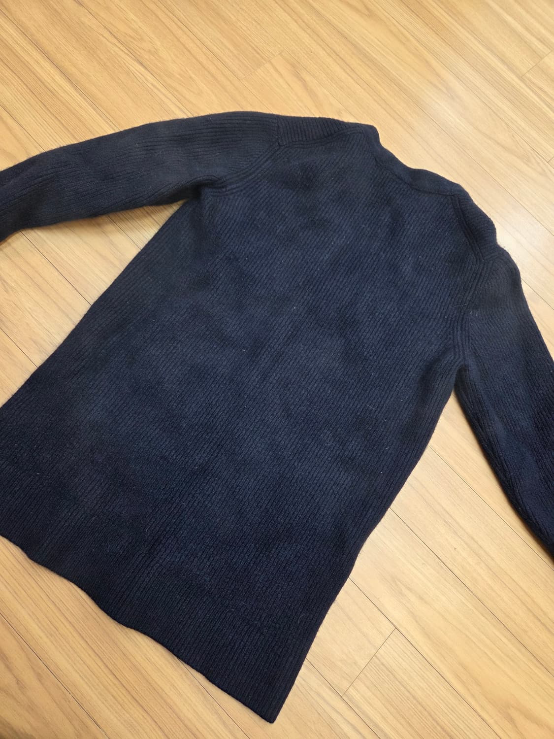 라코스테 네이비 가디건 판매합니다. 사이즈는 FR 3 (US S)으로,  상품이미지2