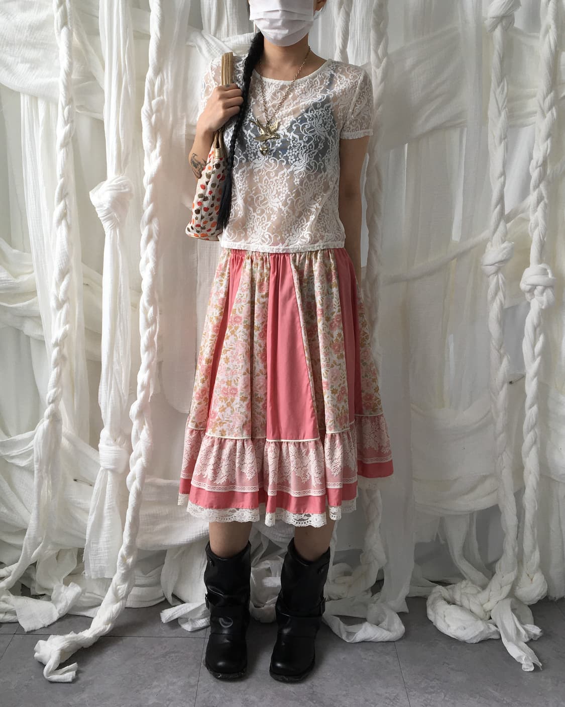 Ornement pattern lace t shirt 상품이미지1