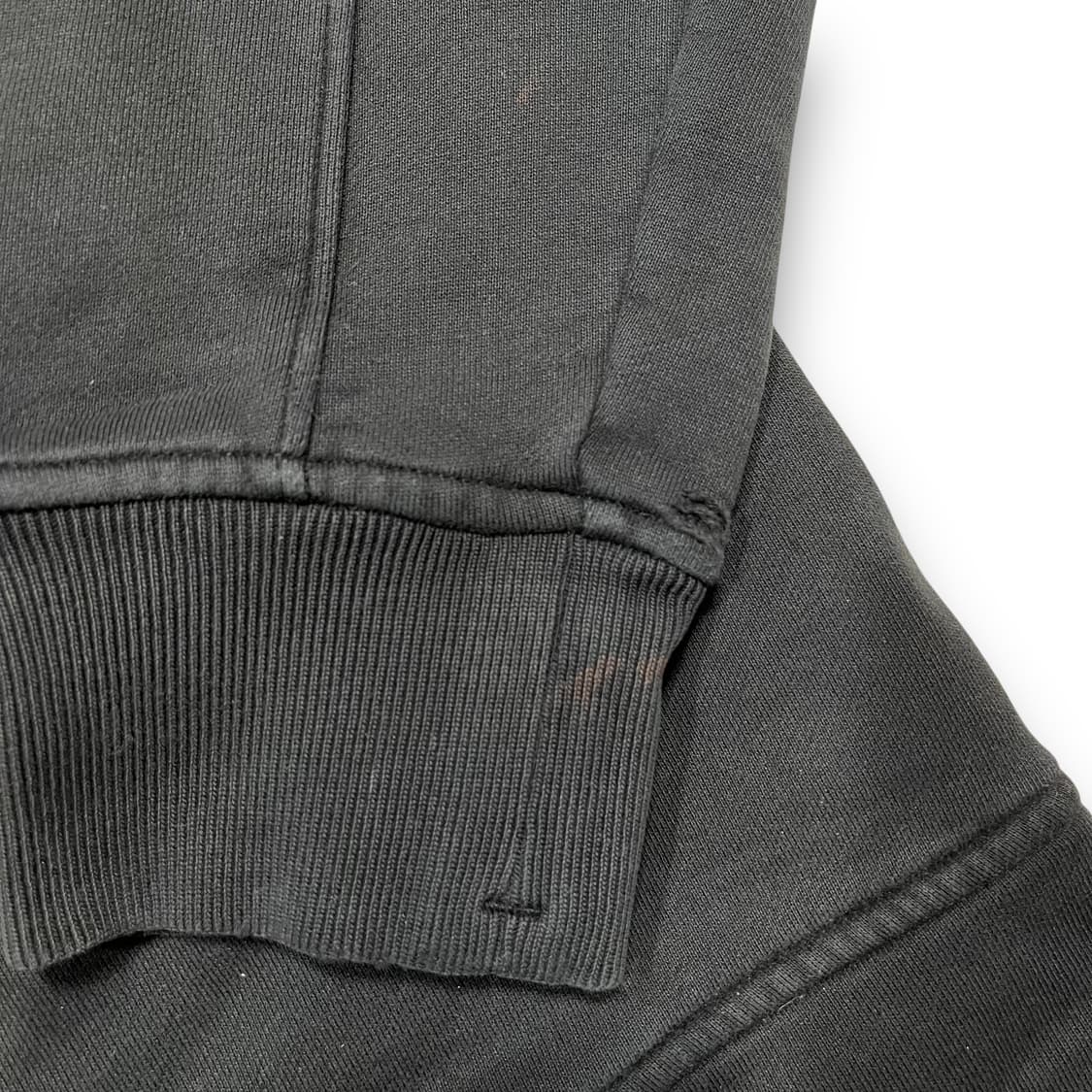 CP 컴퍼니 블랙 렌즈 암포켓 빈티지 맨투맨 상품이미지10