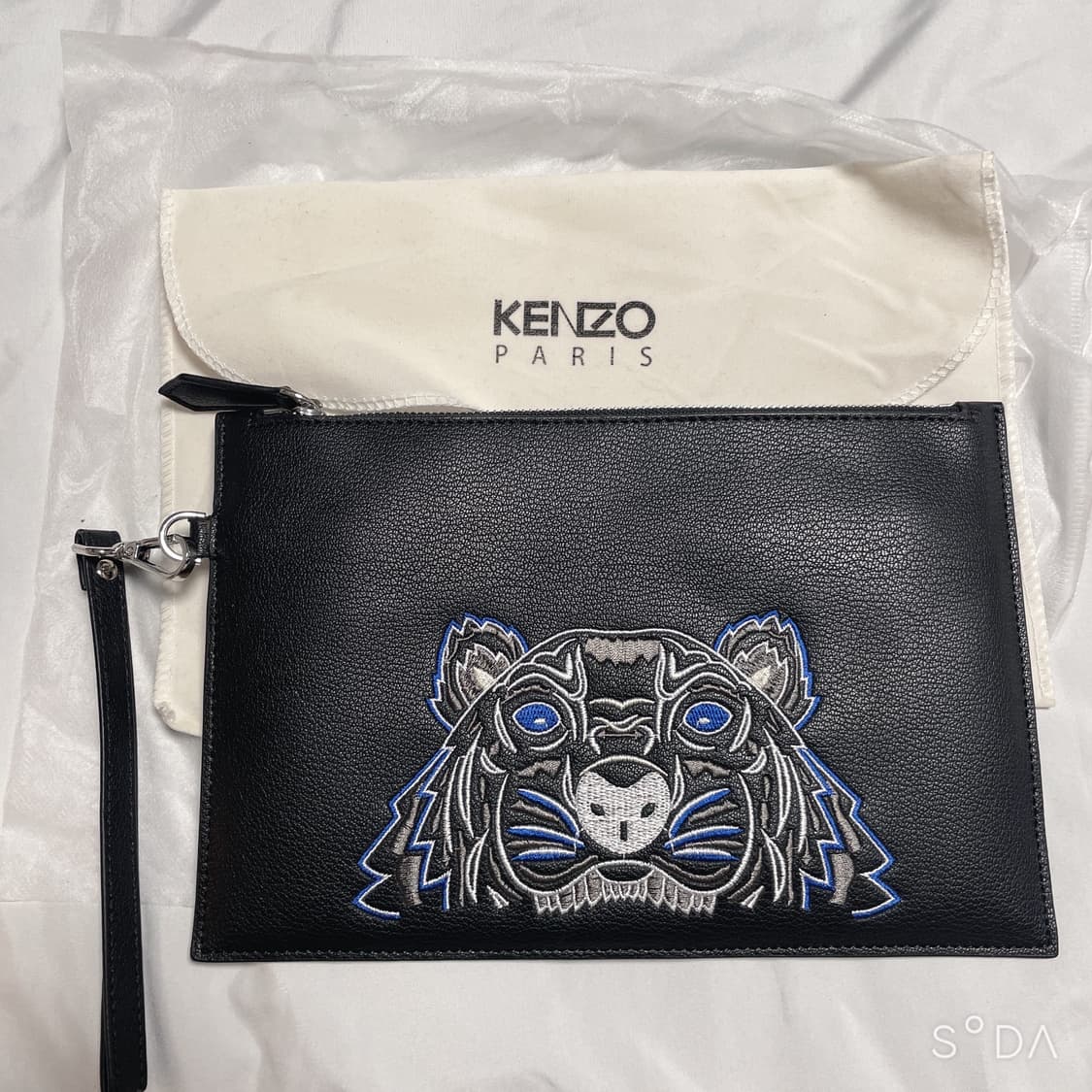 KENZO 겐조 블랙 타이거 클러치 백 상품이미지1