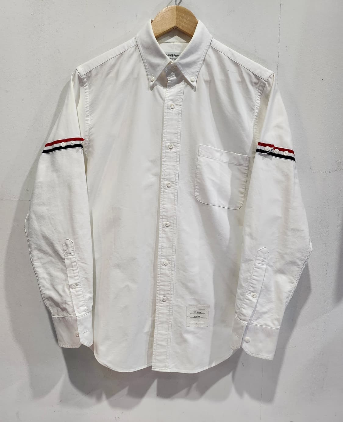 톰브라운 화이트 암밴드 옥스포드 셔츠 2사이즈 정품 상품이미지1