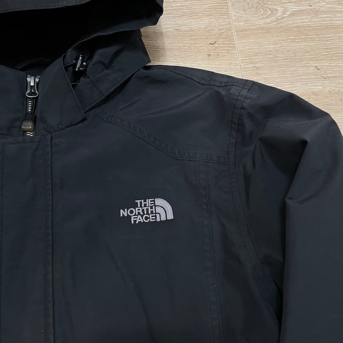 노스페이스 여성 드라이벤트 후드 바람막이 자켓 [블랙] M/95 상품이미지3