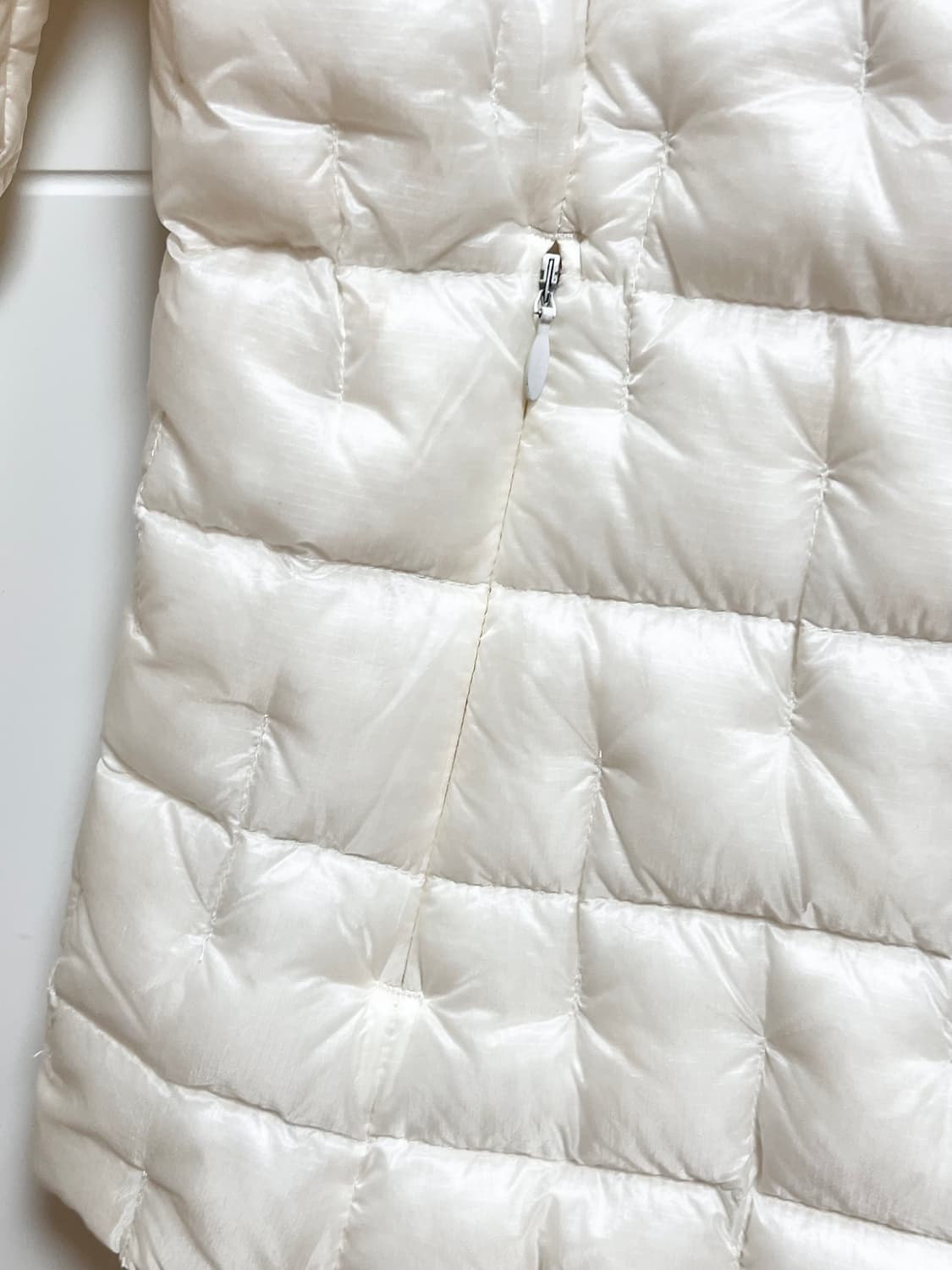 [S] 몽벨 플라즈마 경량패딩 화이트아이보리 ex1000 90사이즈 상품이미지3