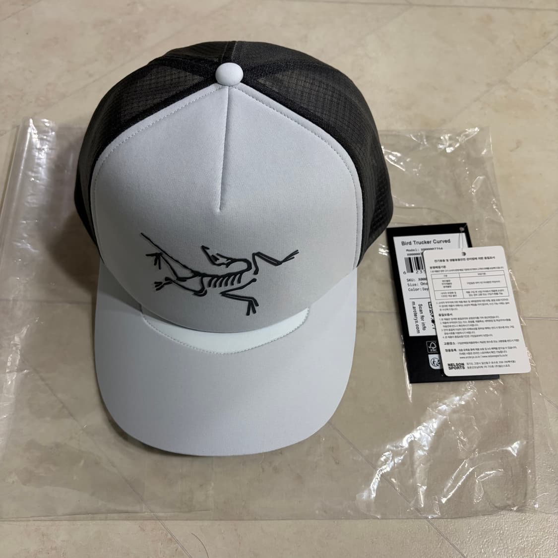 [새상품]아크테릭스 로고 버드 트러커 메쉬캡 그라파이트 상품이미지2