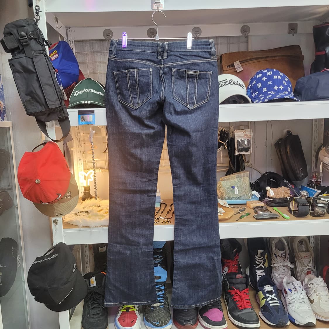 버버리 여성 데님 부츠컷 청바지 상품이미지2