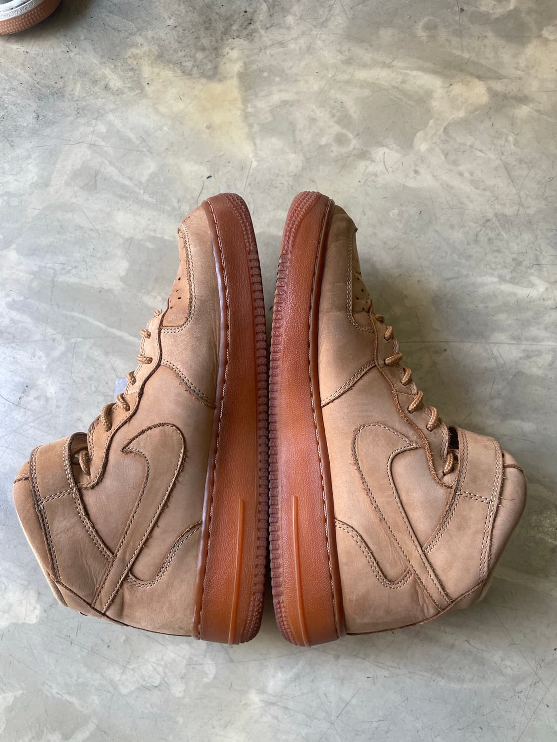 나이키 에어포스 1 미드 플랙스 앤 아웃도어 그린 된장 270 상품이미지3