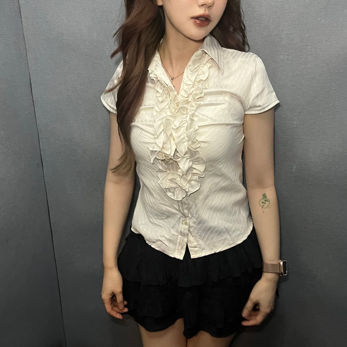 아이보리 프릴 반팔블라우스 상품이미지6