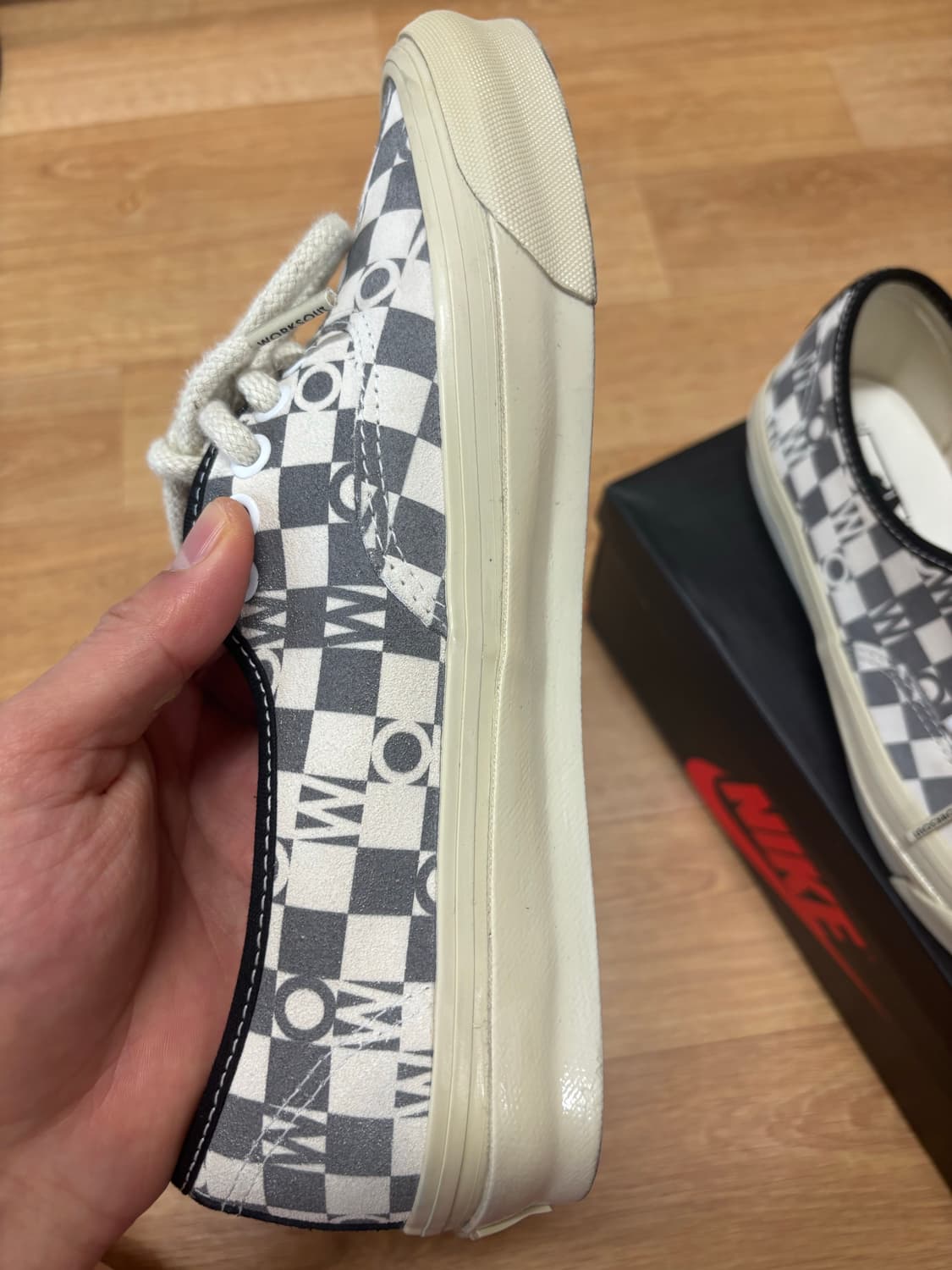 반스 볼트 웍스아웃 어센틱 255 판매합니다 상품이미지5