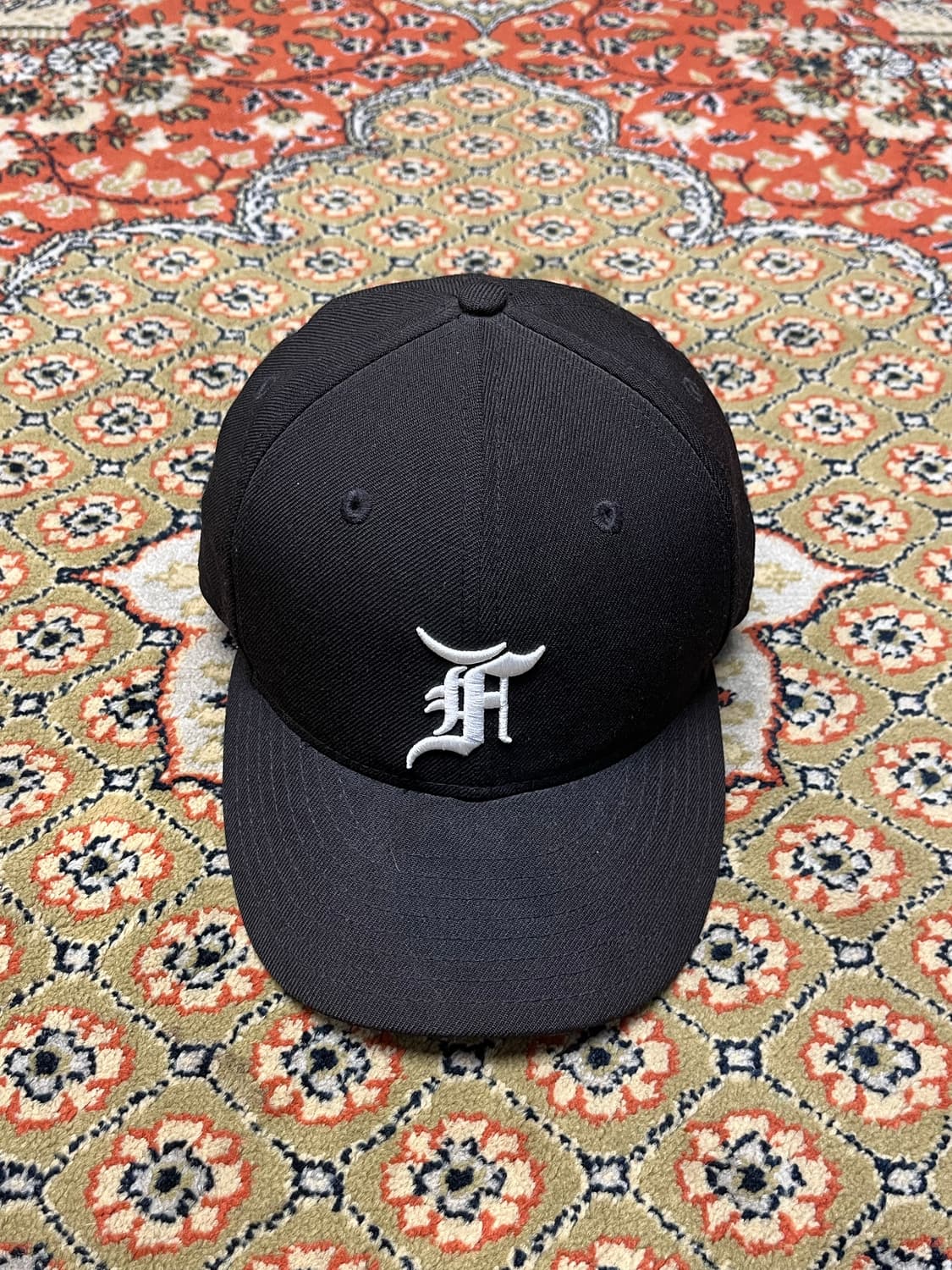 [7 1/2] 피어오브갓 x 뉴에라 59FIFTY 에센셜 사이즈캡 블랙 상품이미지1