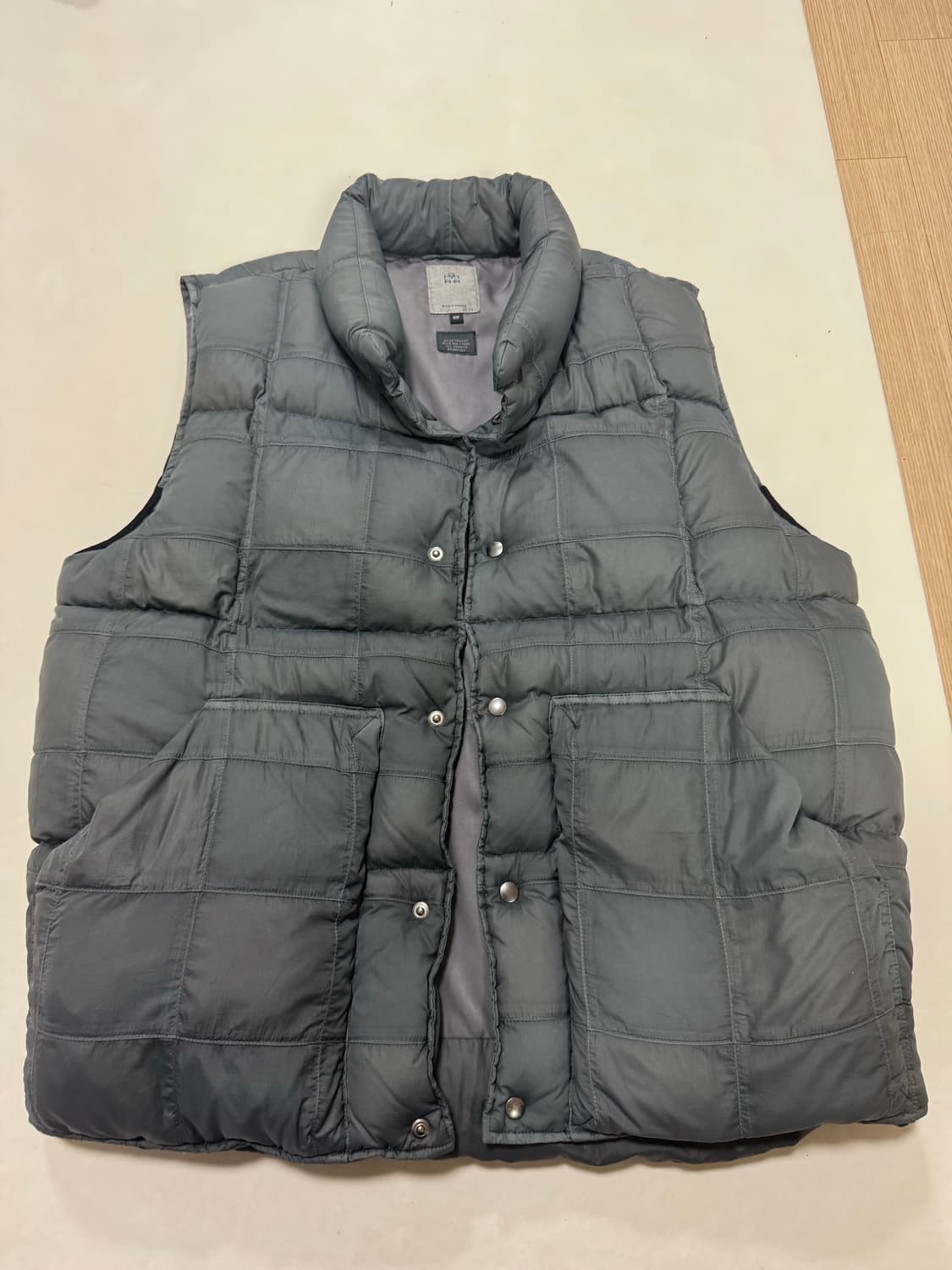 폴리테루 패치드 다운 베스트 세이지 그레이M(2) 상품이미지1