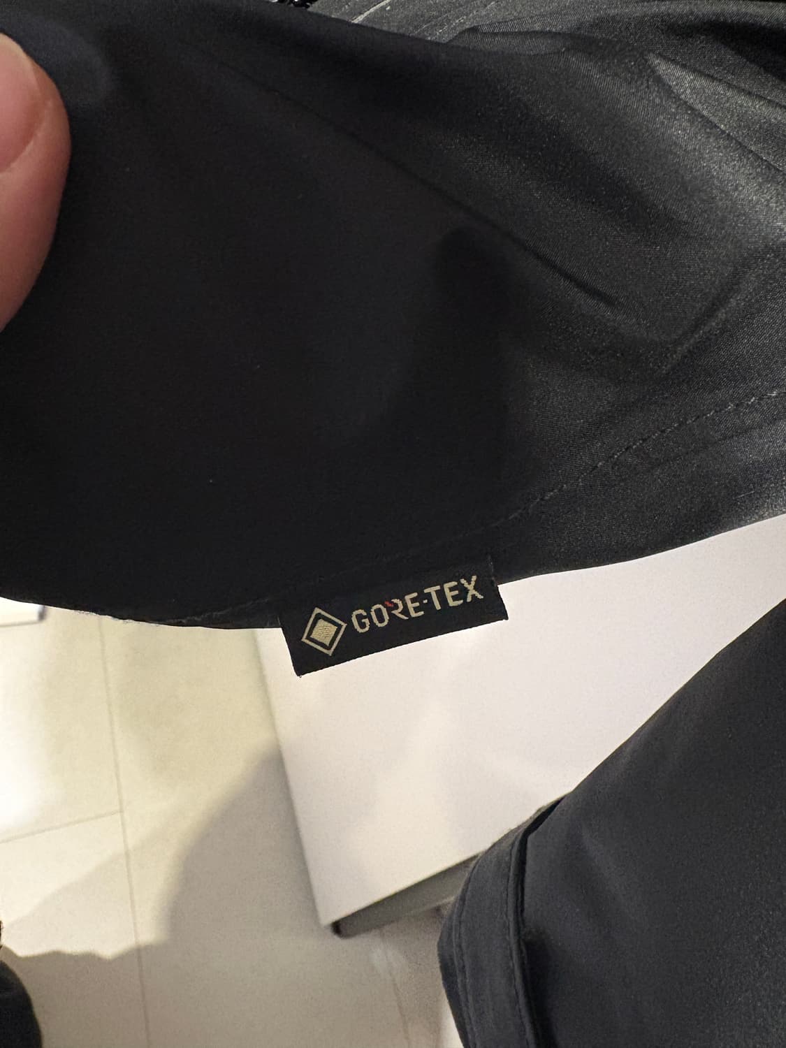 스톤아일랜드 고어텍스 패딩 L사이즈 상품이미지7