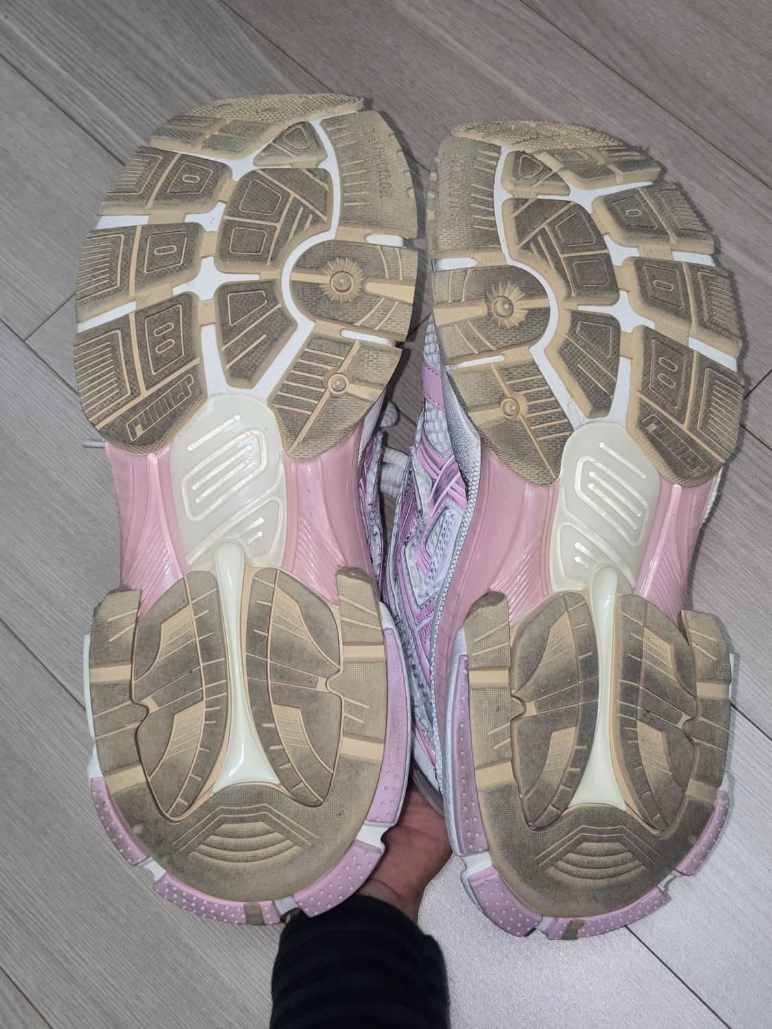 발렌시아가 러너 로우탑 스니커즈 핑크 화이트 37   상품이미지4