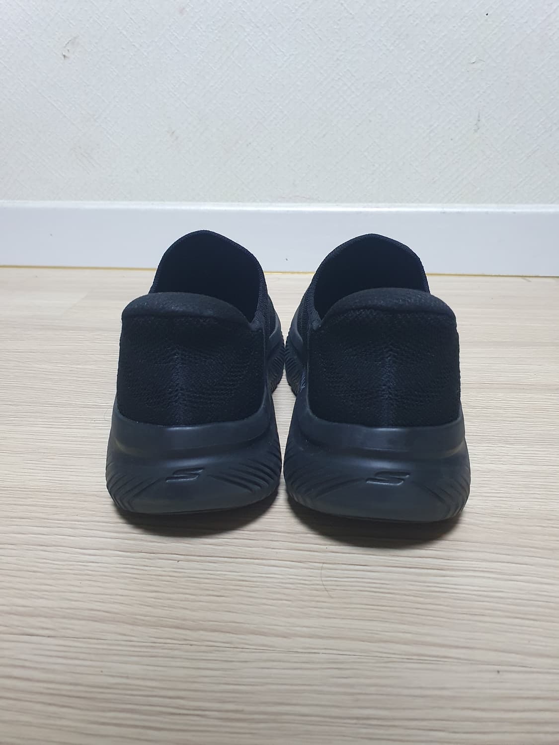 스케쳐스 맥스쿠셔닝 슬립온 260 상품이미지5