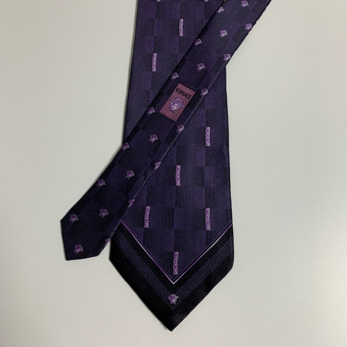 베르사체(VERSACE) 메두사 로고패턴 명품넥타이 A+등급 9.2cm 상품이미지3