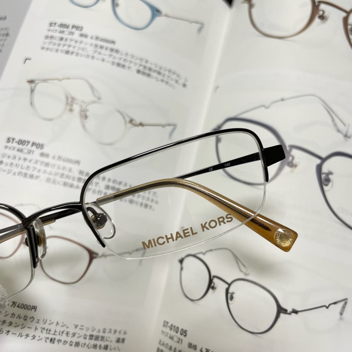 Michael Kors 마이클코어스 반무테 티타늄 안경 상품이미지2