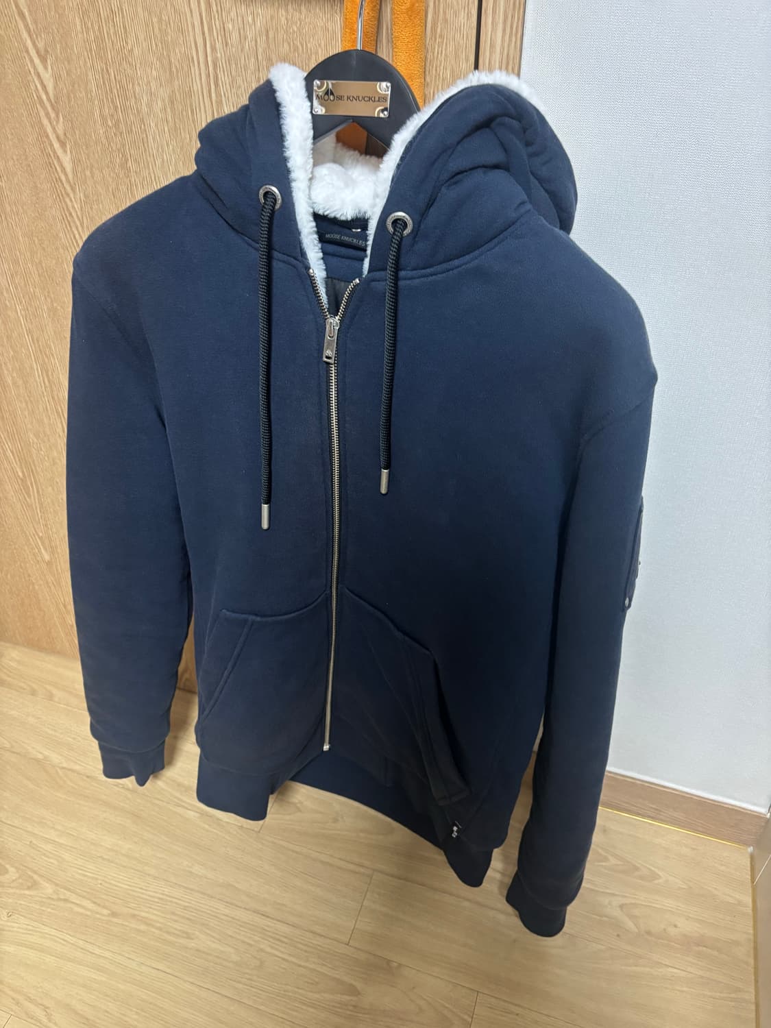 무스너클 버니스웨터 판매 합니다 상품이미지3