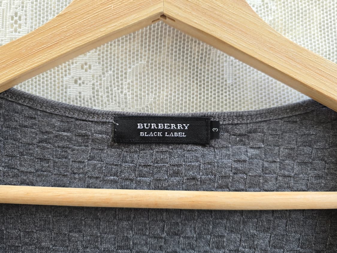 버버리 블랙 라벨 코튼 브이넥 상품이미지3