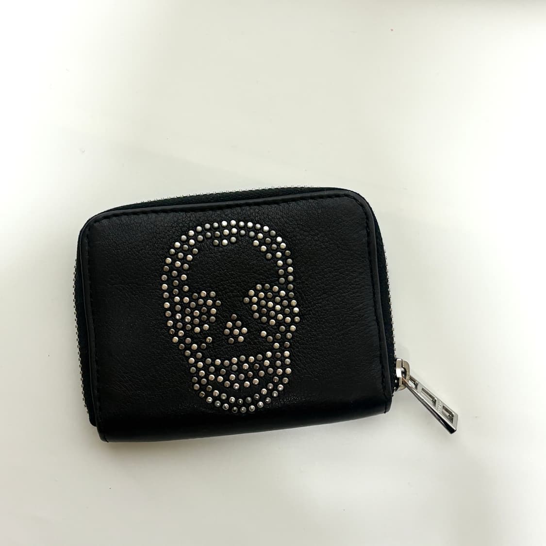 쟈딕앤볼테르 양면 소가죽100% 스컬 지퍼반지갑 블랙 상품이미지2