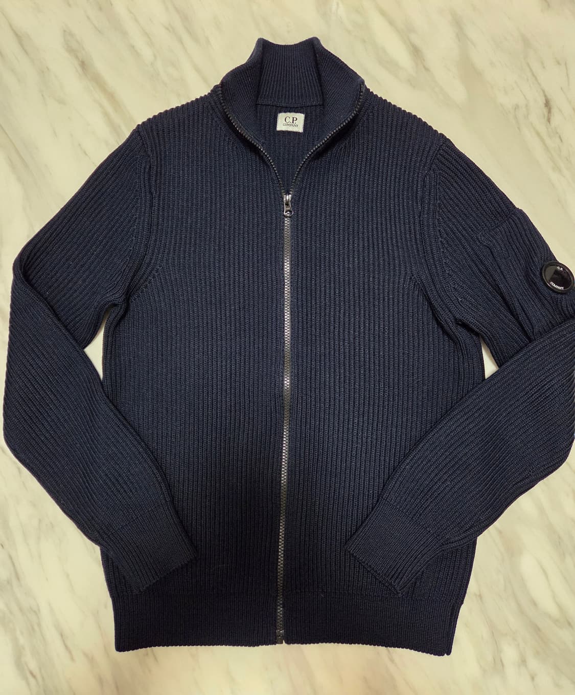 씨피컴퍼니 렌즈 패치 니트 집업 가디건 상품이미지2