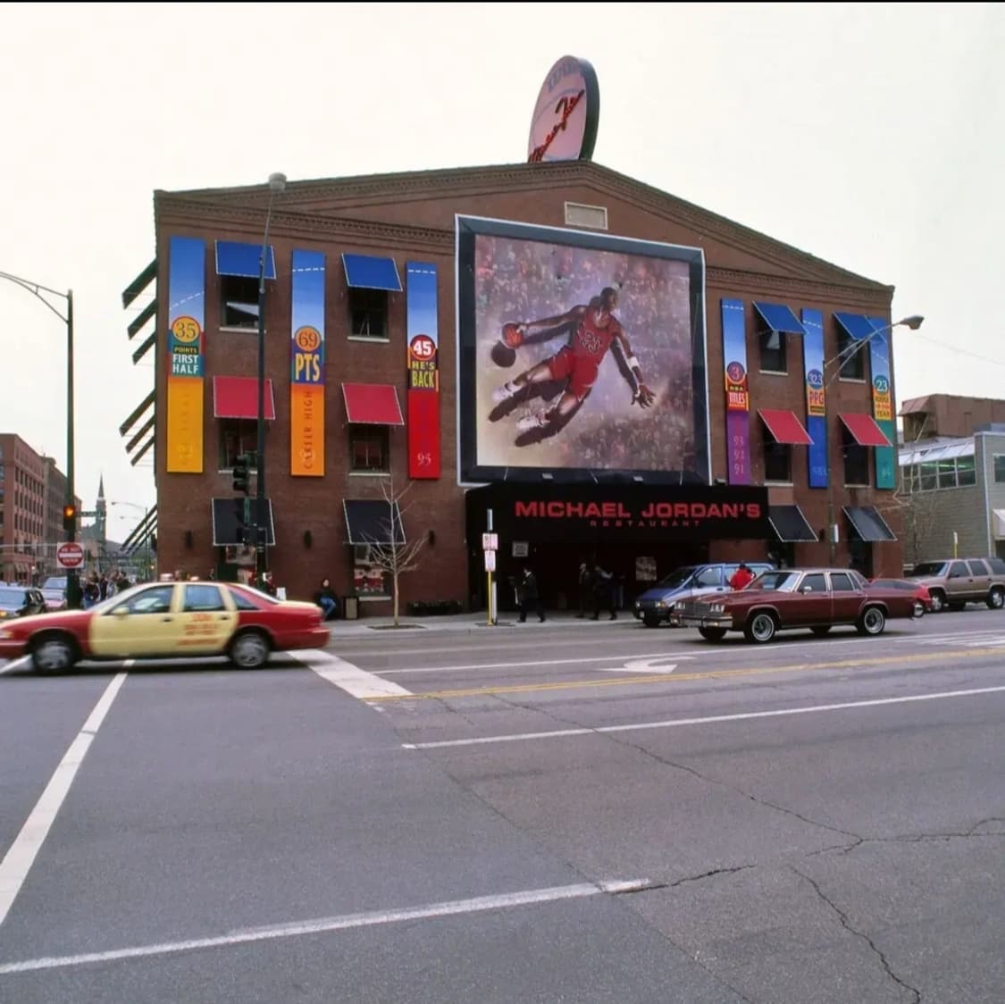 90s NIKE 마이클조던's The Restaurant 빈티지 스웻셔츠 상품이미지4