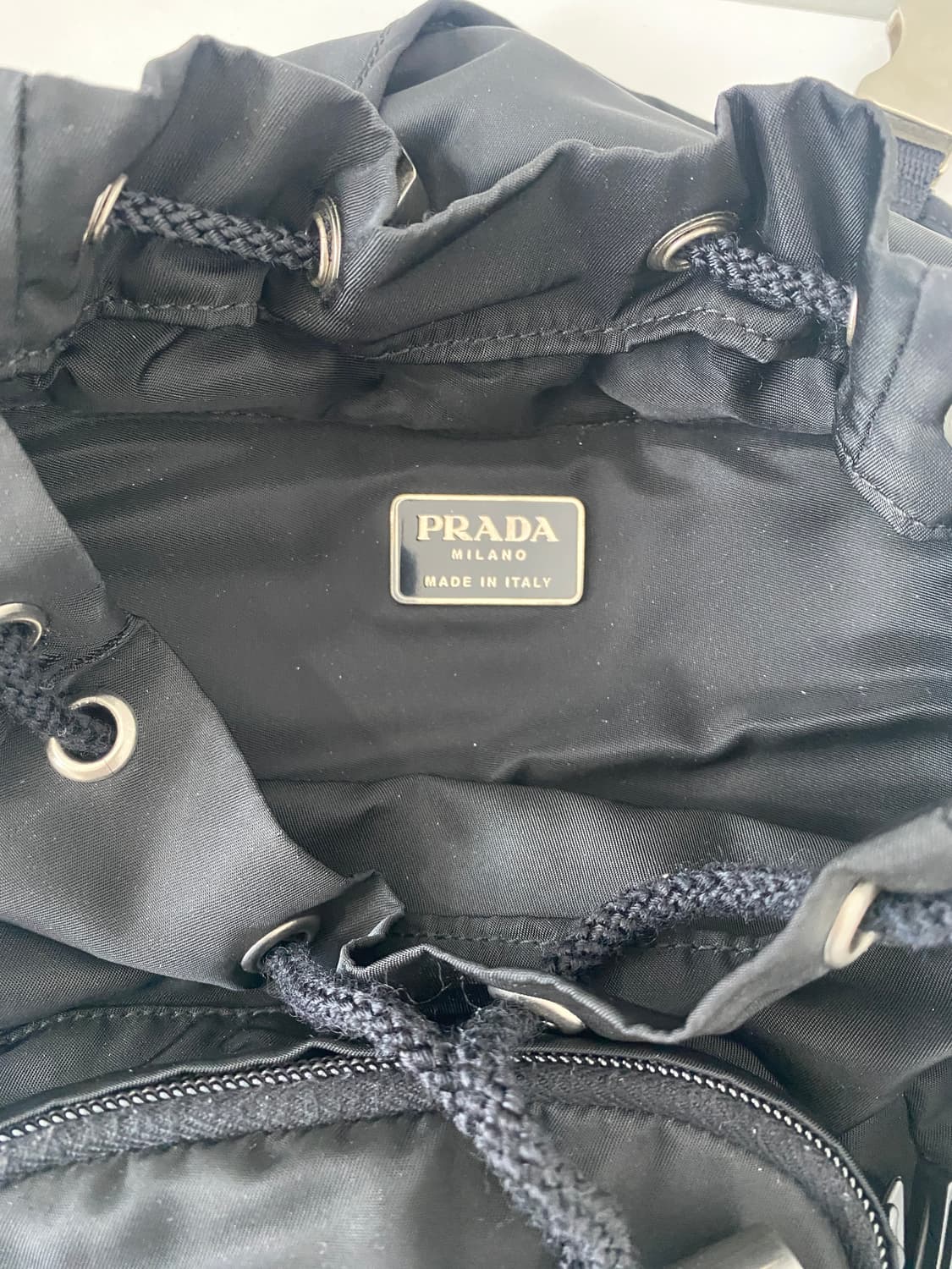 프라다 포코노 나일론 블랙 백팩 상품이미지9