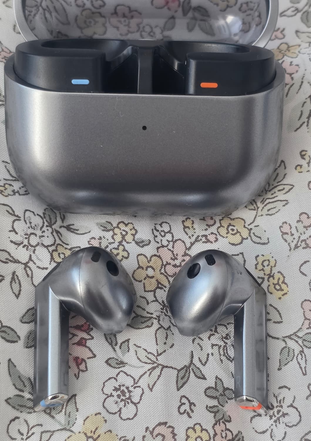 갤럭시 버즈3 실버 (풀박스) 상품이미지5