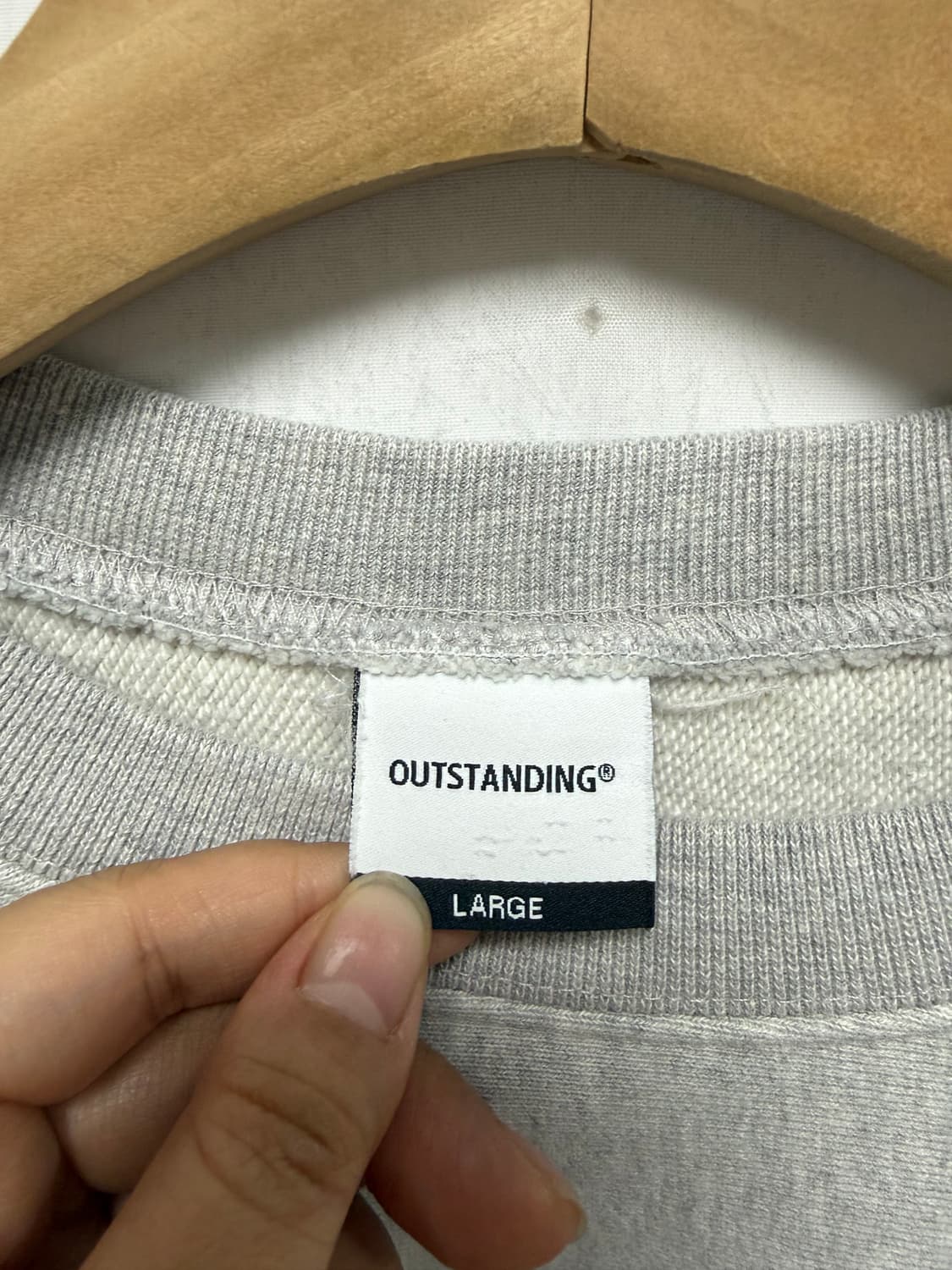 아웃스탠딩 에어포스 타이거 맨투맨 상품이미지3