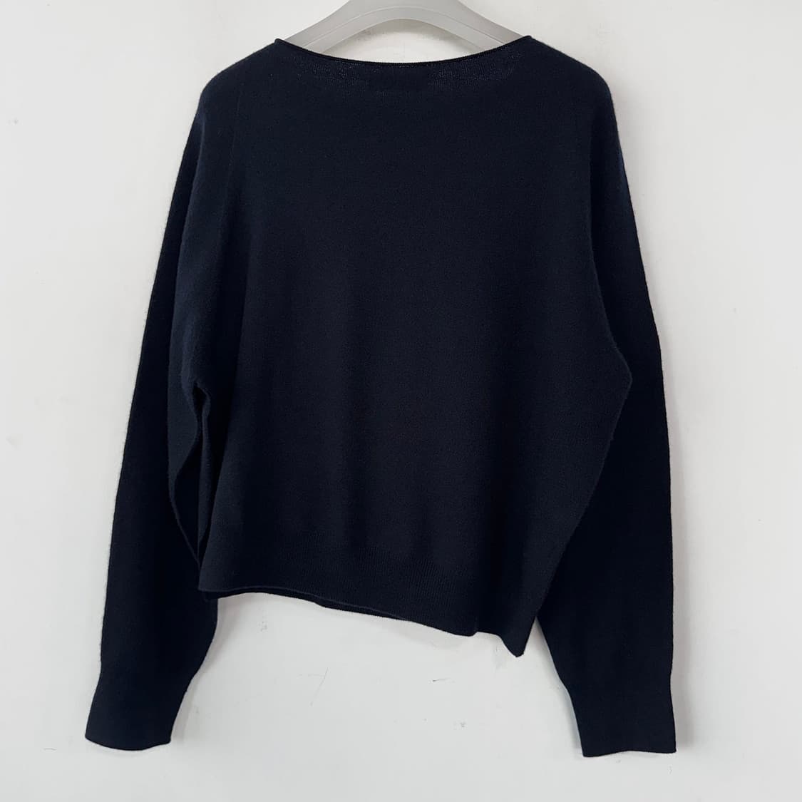 일라일 25 보트넥 언발 울 니트 탑 상품이미지5