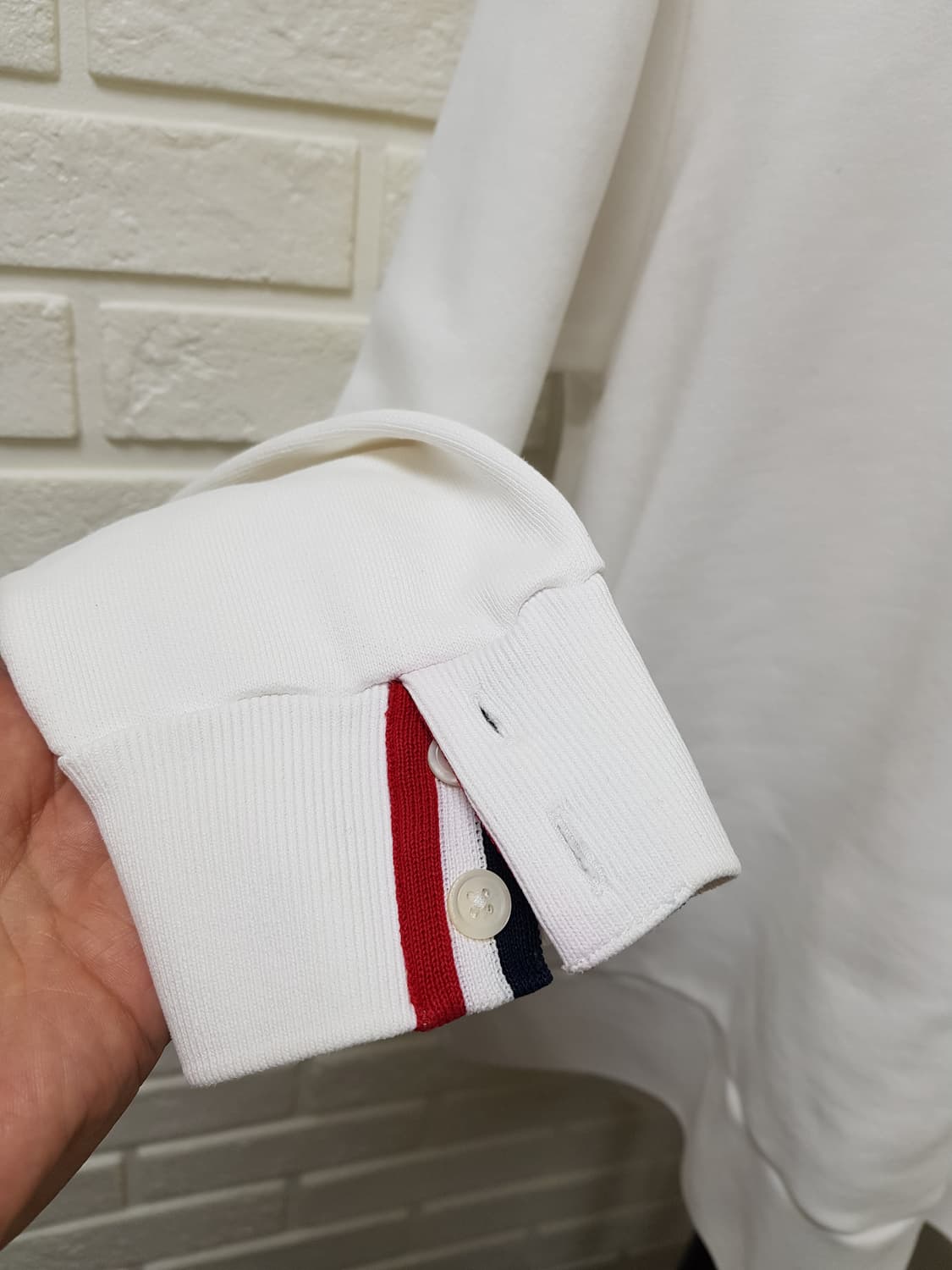 [3/정품] 톰브라운 백삼선 맨투맨 상품이미지5