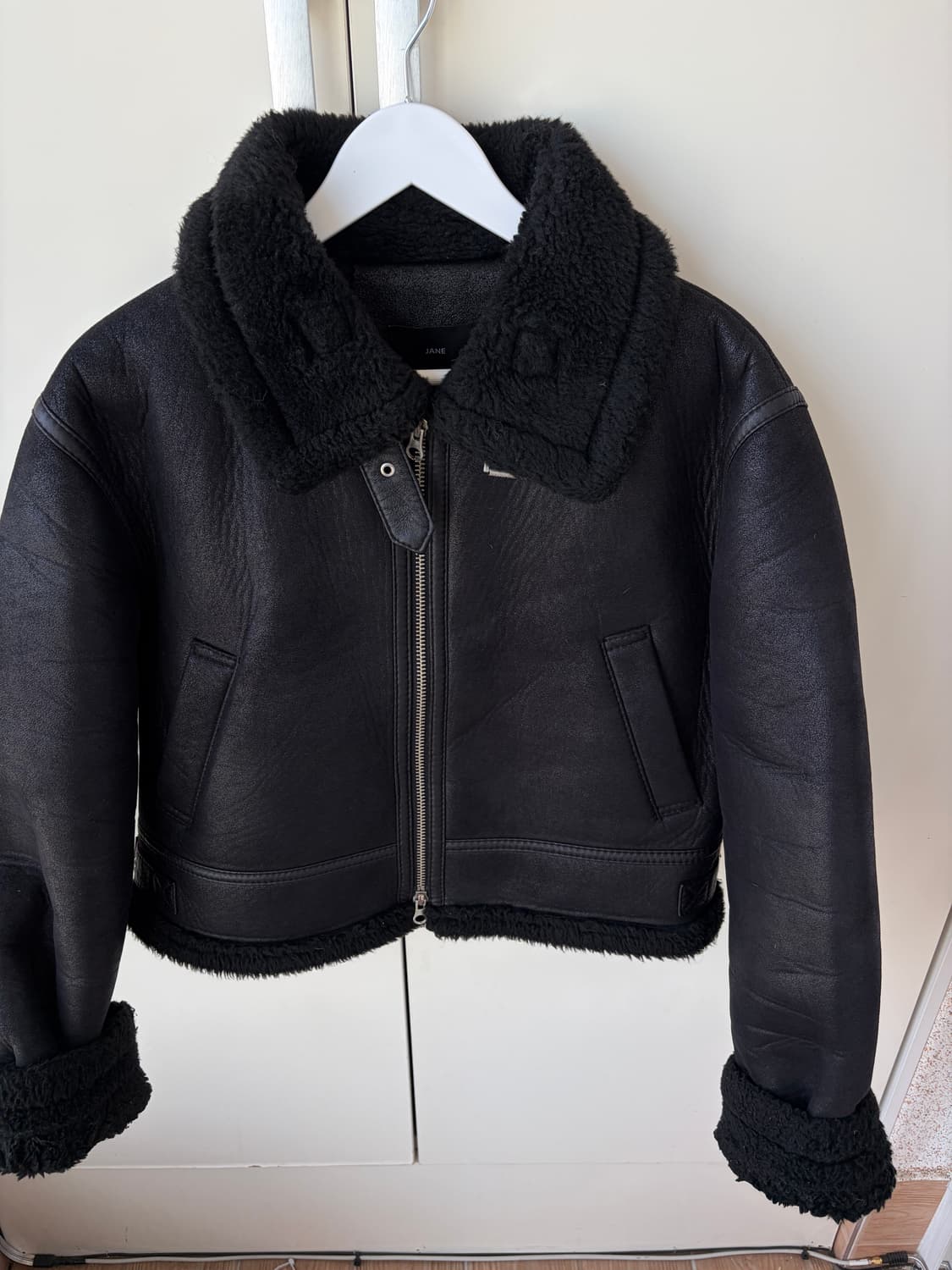 블랙 무스탕 자켓 상품이미지2