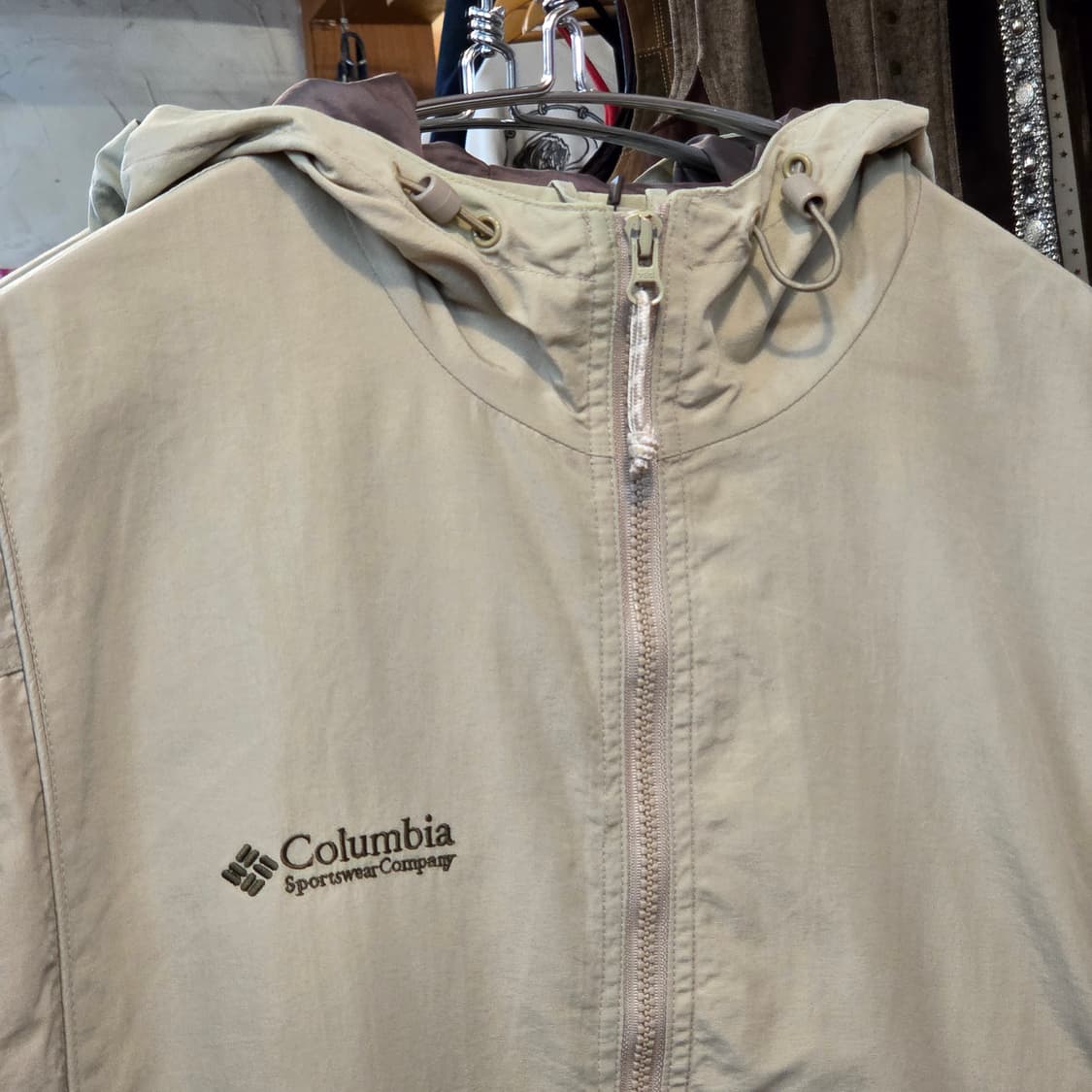 컬럼비아 올드스쿨 베이지 바람막이 상품이미지3