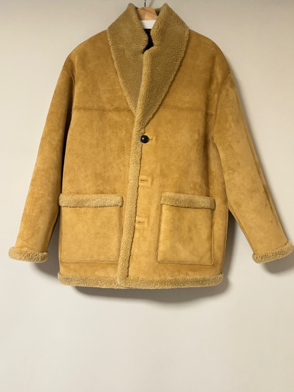 리본빛 Berin Reversible Shearling Coat 상품이미지4