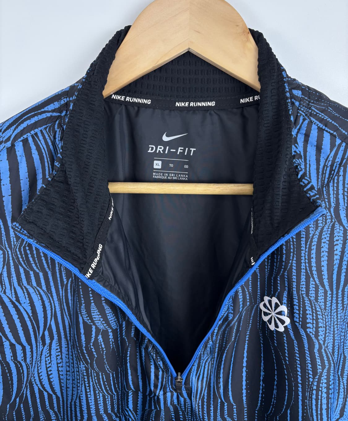 나이키 써마핏 엘리먼트 하프 집업 러닝 자켓 상품이미지3