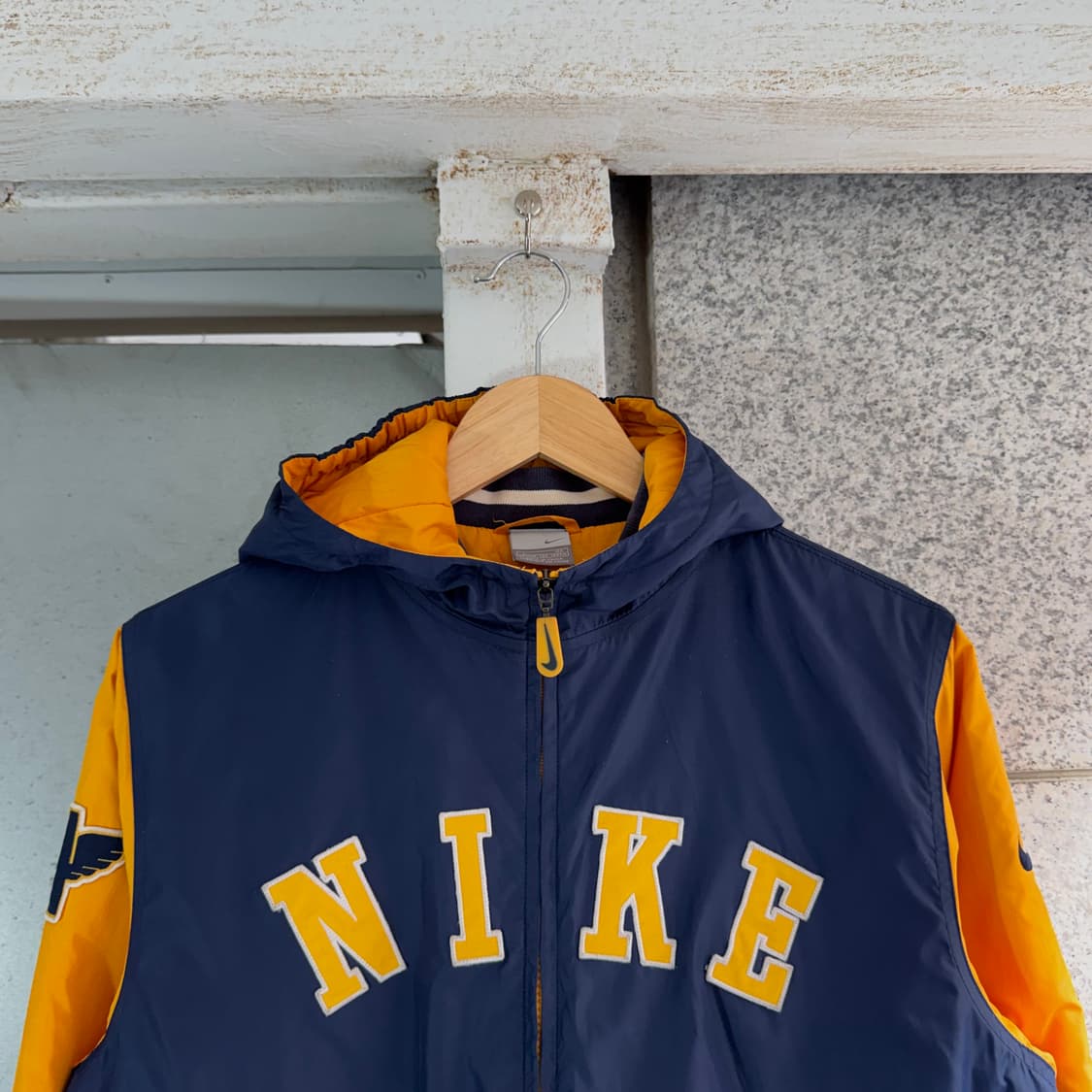 나이키 아치 로고 경량 패딩  상품이미지3