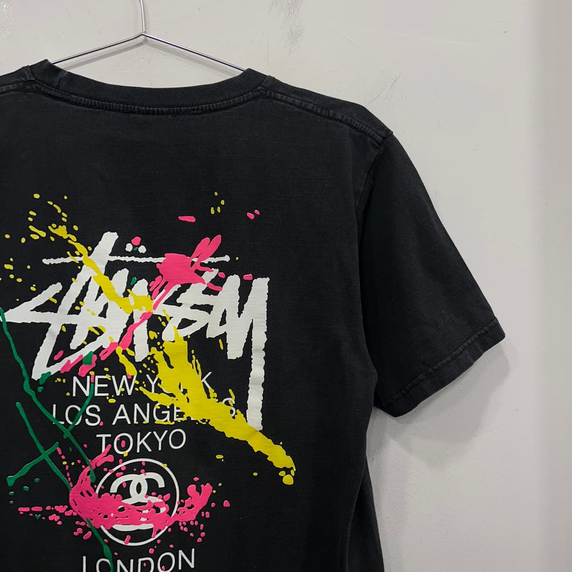 스투시 페인팅 월드투어 코튼 반팔티 상품이미지1