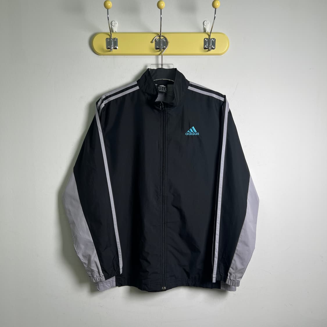 Adidas 아디다스 블랙 그레이 바람막이 자켓 L 상품이미지1