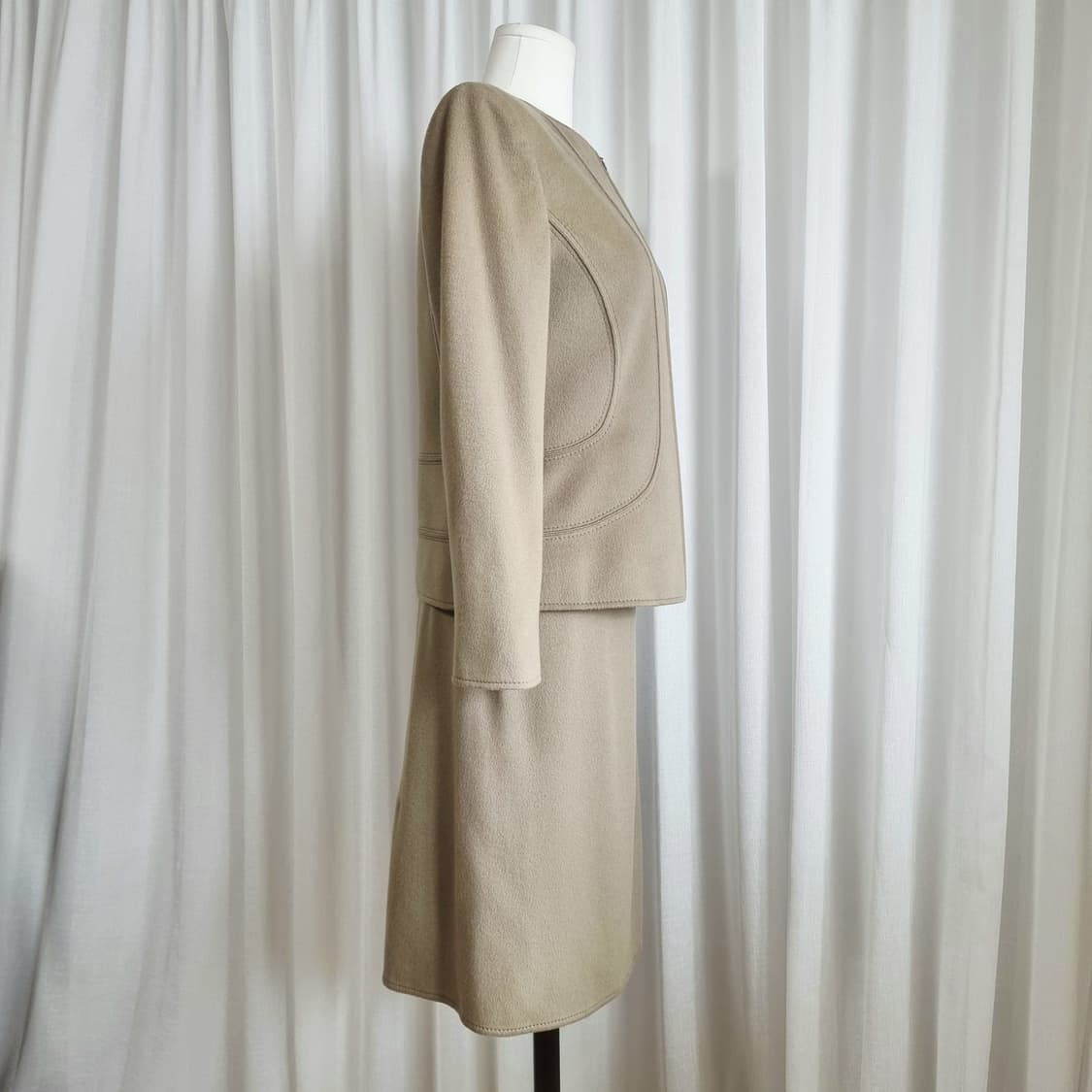 발렌티노 부띠끄 셋업 울100% (55-날씬66/실측확인) 상태최상 상품이미지2