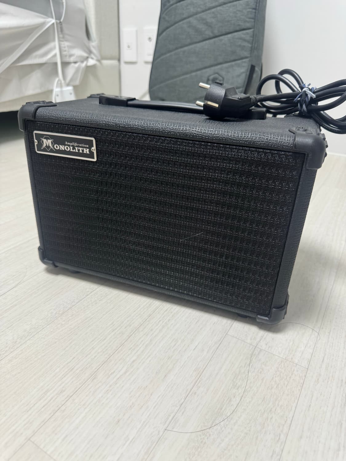 Monolith 모노리스 일렉기타앰프 PG15 15W Black 상품이미지1