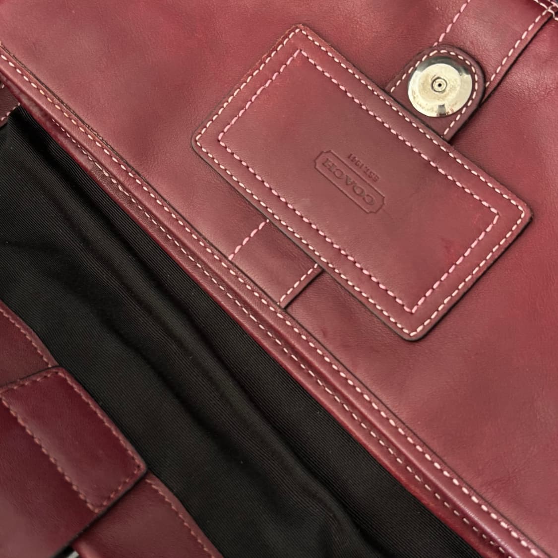 COACH Y2K Buckle Leather Shoulder Bag 상품이미지9