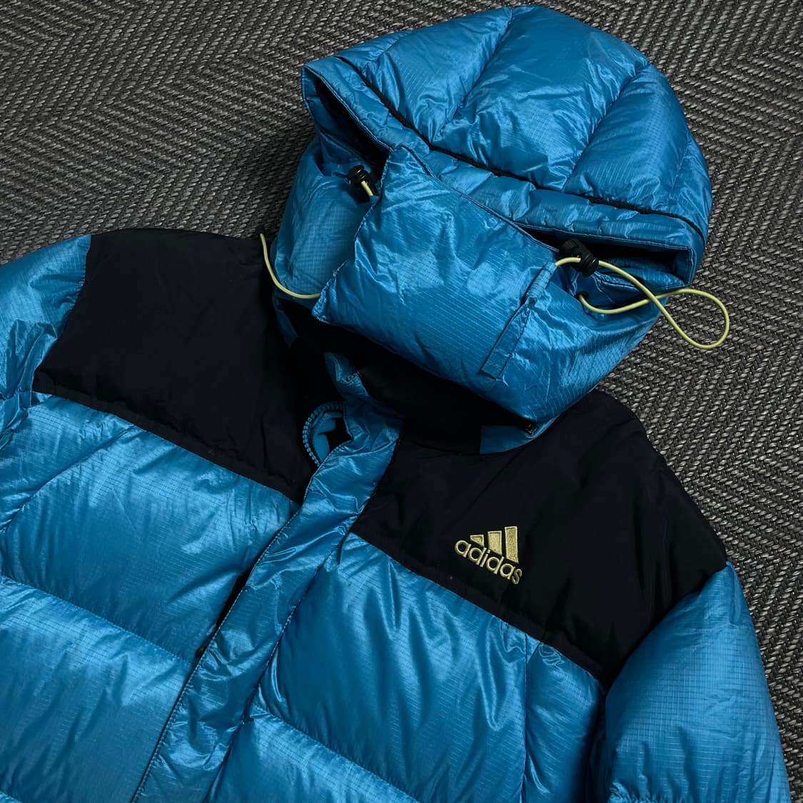 아디다스 하이킹 벌키 800 구스다운 패딩점퍼o 4570 상품이미지4