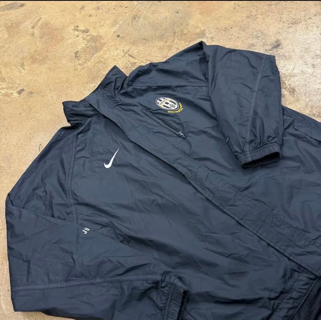 나이키 스우시 유벤투스 바람막이 M 정품 상품이미지1