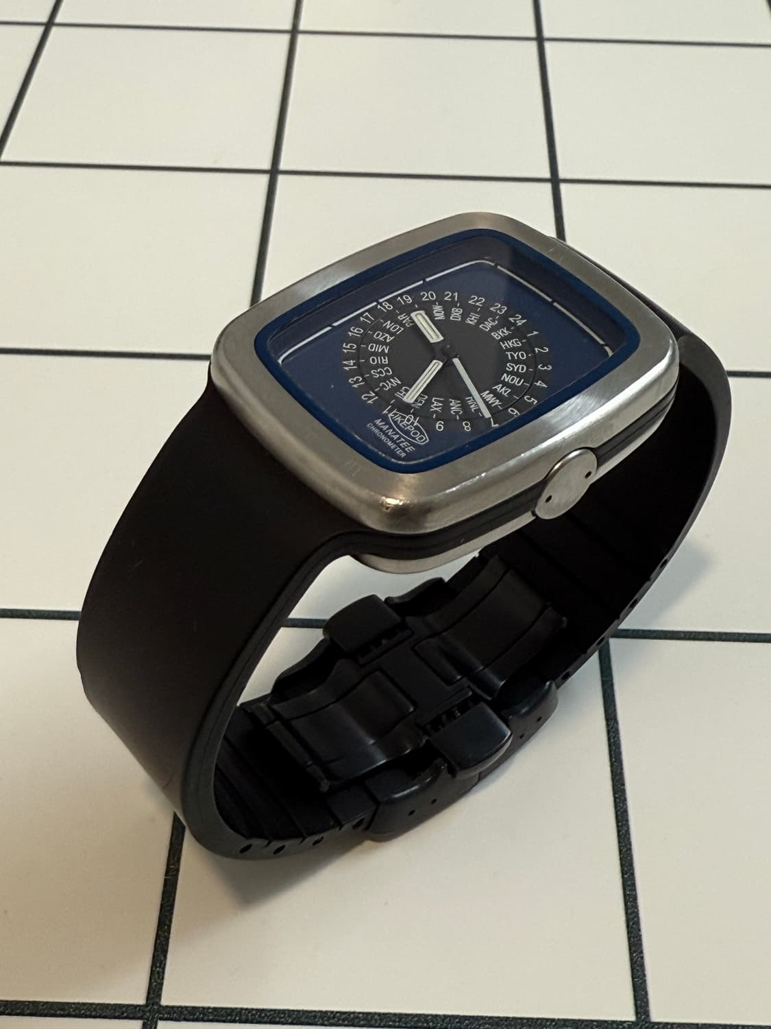 IKEPOD MANATEE GMT Limited Edition 손목시계 상품이미지2