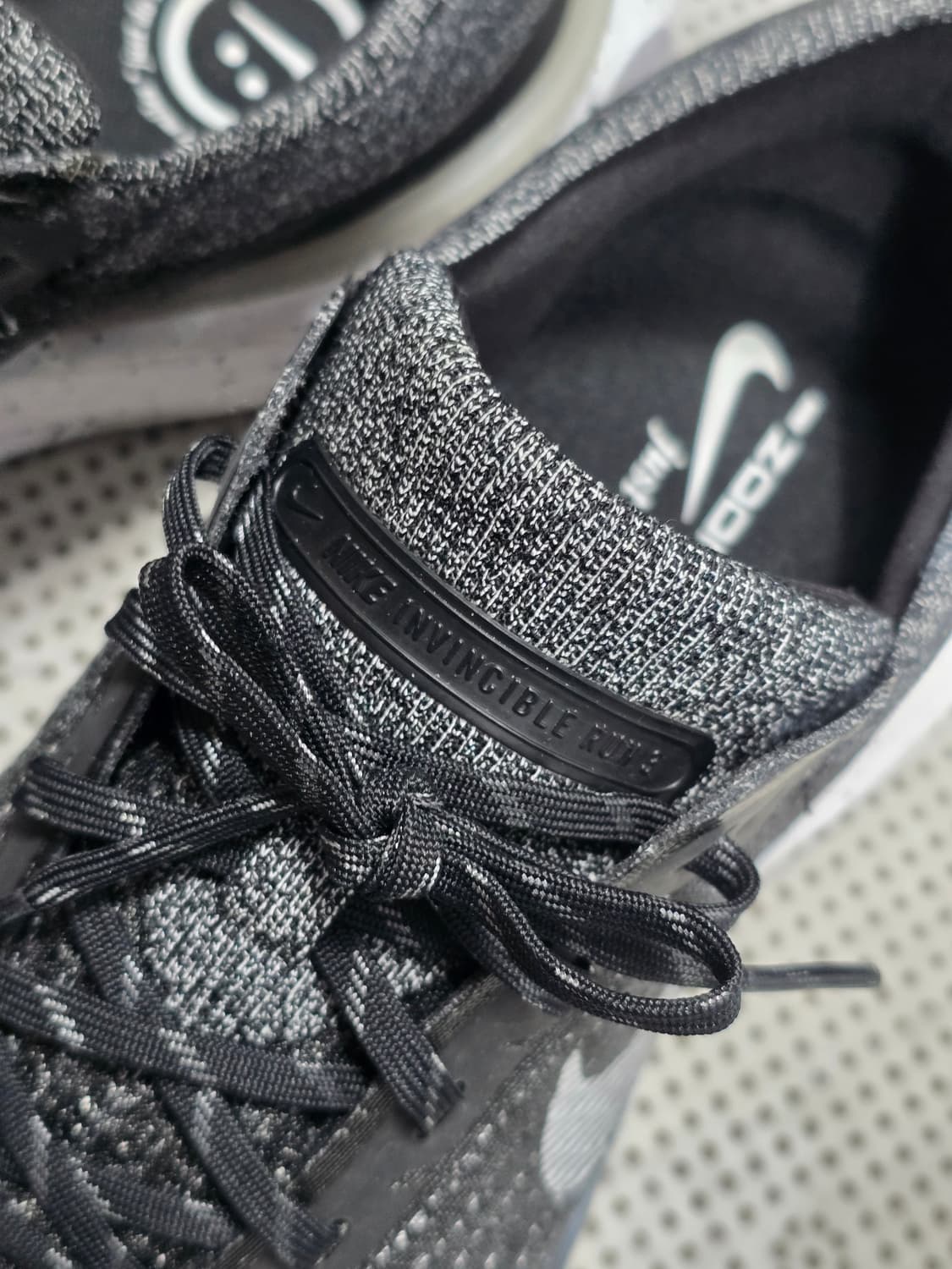 나이키 줌X 인빈시블 런 플라이니트 3 운동화 285 상품이미지4